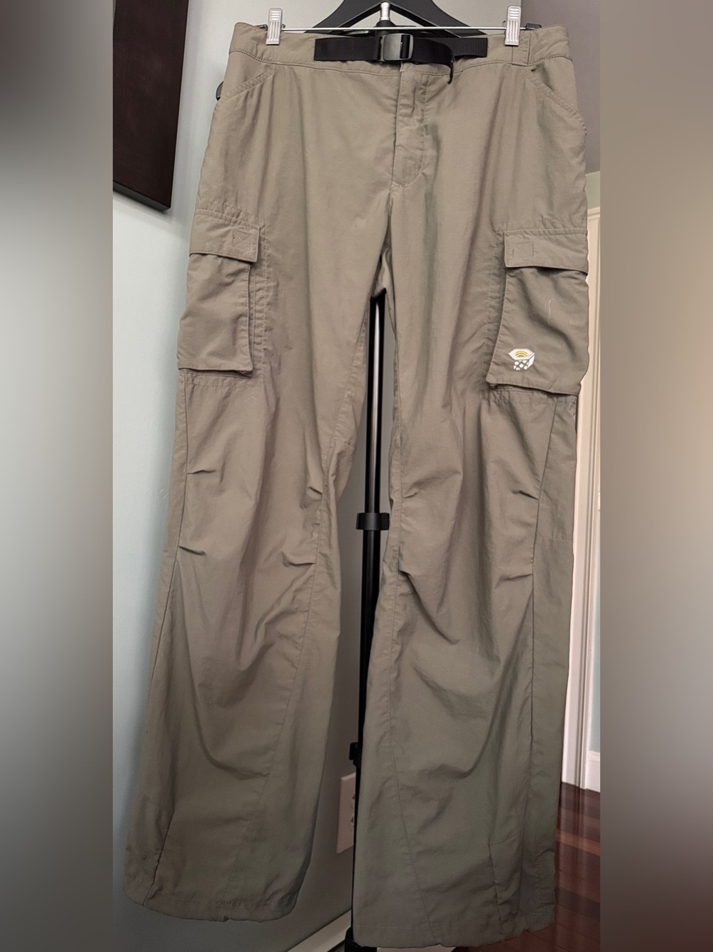 Mountain Hardwear Men's Cargo Hiking Pants Size Med-Regular (32/32) Olive-green